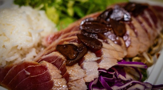 Ethel’s Grill: The Best Ahi Tataki and Garlic Chips in Honolulu